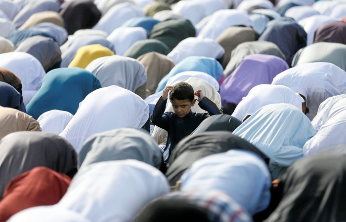 به‌ وێنه‌.. موسڵمانانى جيهان جه‌ژن پيرۆز ده‌كه‌ن